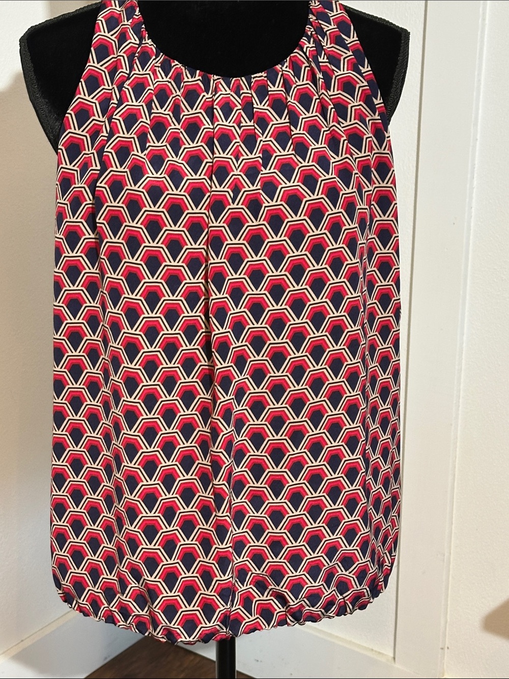 Trina Turk * 100% Silk Ladies Sleeveless Dressy Tank. Sz L - Picture 1 of 11